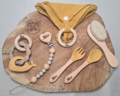 Ensemble cadeau de naissance personnalisé jaune moutarde 